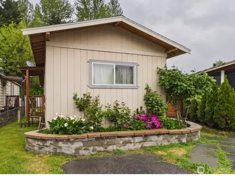 827 W Valley Hwy #27, Kent, WA 98032