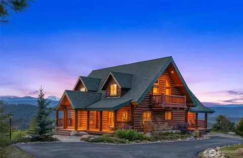 771 Whisper Creek Dr, Cle Elum, WA 98922