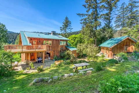 1028 Pt Lawrence Rd, Olga, WA 98279