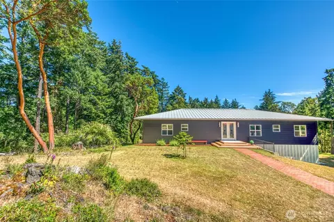 125 Mossywoods Ln, Orcas Island, WA 98280