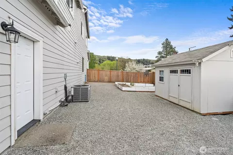 Exterior - 5788 160th Ave E, Sumner, WA 98390 photo 8 of 12