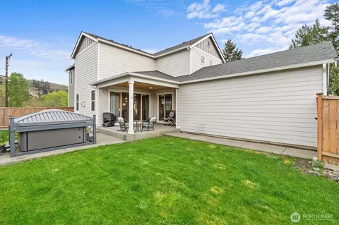 Exterior - 5788 160th Ave E, Sumner, WA 98390 photo 6 of 12
