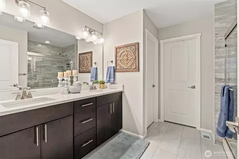 Bath - 5788 160th Ave E, Sumner, WA 98390 photo 2 of 5