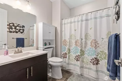 Bath - 5788 160th Ave E, Sumner, WA 98390 photo 1 of 5