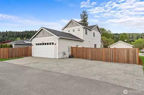Exterior - 5788 160th Ave E, Sumner, WA 98390 photo 9 of 12