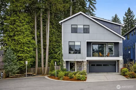 130 198th St SE #5, Bothell, WA 98012