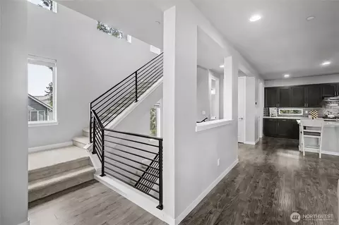 Entry Way - 130 198th St SE #5, Bothell, WA 98012 photo 4 of 5
