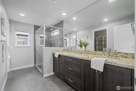 Bath - 130 198th St SE #5, Bothell, WA 98012 photo 2 of 4