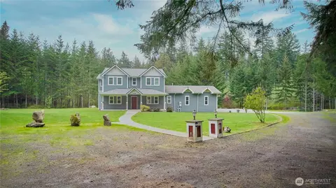 4909 SW Old Clifton Rd, Port Orchard, WA 98367