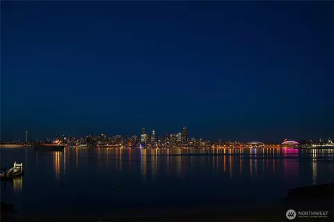 1661 Harbor Ave SW #301, Seattle, WA 98126