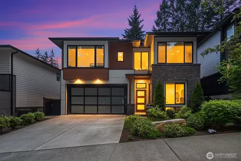 11427 115th Ave NE, Kirkland, WA 98033
