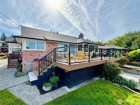 3228 57th Ave SW, Seattle, WA 98116