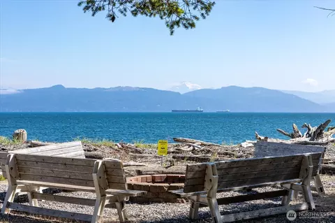 4079 Forest Ln, Anacortes, WA 98221