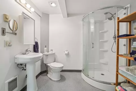 Bath - 17209 W Riverside Dr, Bothell, WA 98011 photo 1 of 1