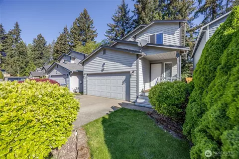 368 NW Grandstand St, Bremerton, WA 98311