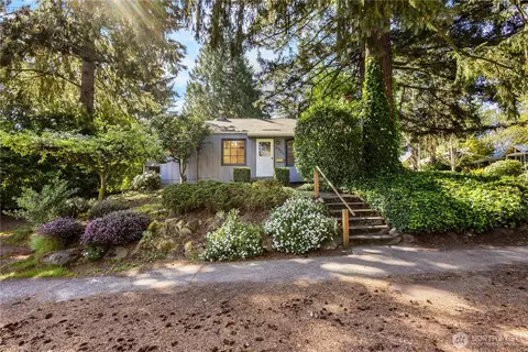 2701 NE 90th St, Seattle, WA 98115