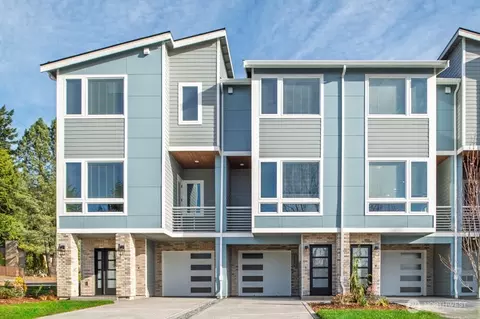 6613 S 128th St, Seattle, WA 98178