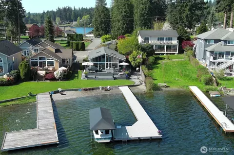 15105 W Lake Goodwin Rd, Stanwood, WA 98292