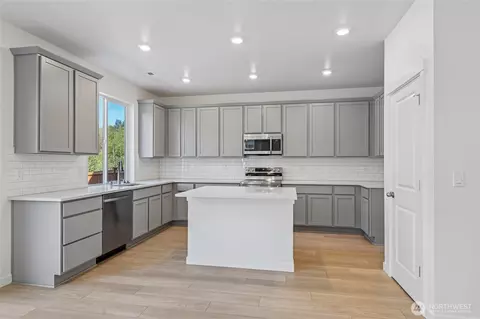 Kitchen - 719 Teetor Cir NW #LOT 20, Orting, WA 98360 photo 1 of 2