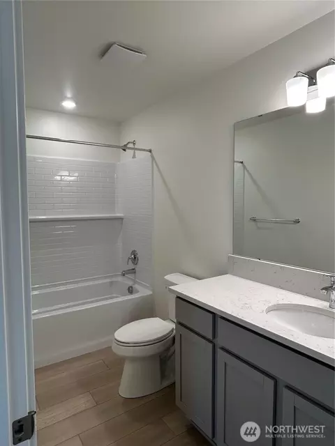 Bath - 719 Teetor Cir NW #LOT 20, Orting, WA 98360 photo 4 of 4