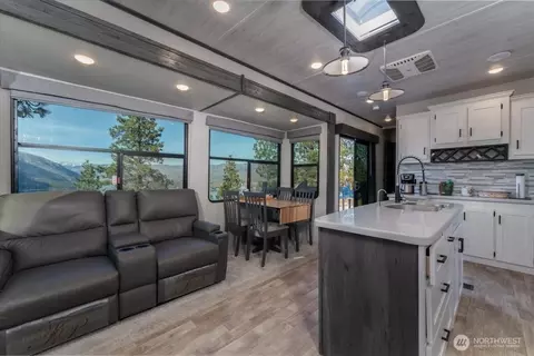 990 Upper Ridge Rd, Chelan, WA 98816 photo 10