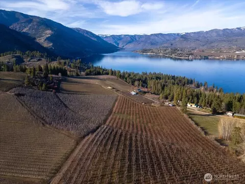 990 Upper Ridge Rd, Chelan, WA 98816 photo 3