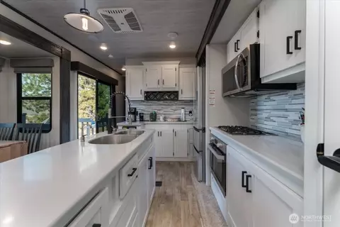 990 Upper Ridge Rd, Chelan, WA 98816 photo 13