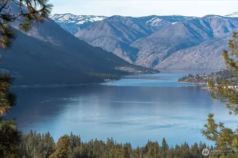 990 Upper Ridge Rd, Chelan, WA 98816