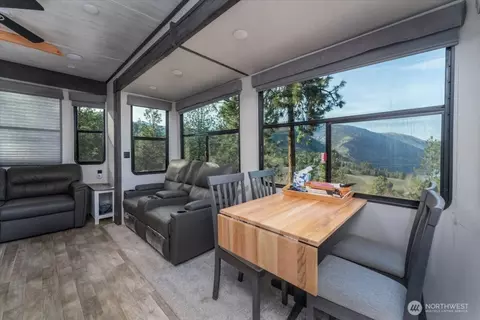 990 Upper Ridge Rd, Chelan, WA 98816 photo 16