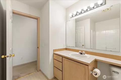 Bath - 18930 Bothell-everett Hwy #B303, Bothell, WA 98012 photo 2 of 3