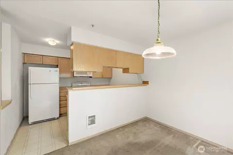 Dining - 18930 Bothell-everett Hwy #B303, Bothell, WA 98012 photo 2 of 2