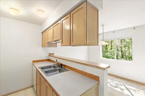 Kitchen - 18930 Bothell-everett Hwy #B303, Bothell, WA 98012 photo 3 of 3