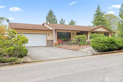 617 S E St, Port Angeles, WA 98363