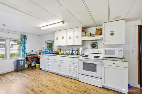 11330 E Riverside Dr #25, Bothell, WA 98011 photo 9