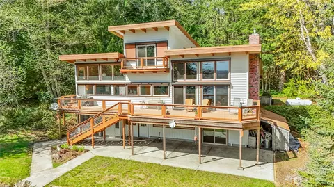 365 Donald St, Quilcene, WA 98376