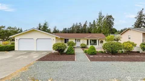 90 Chinook Pl, La Conner, WA 98257
