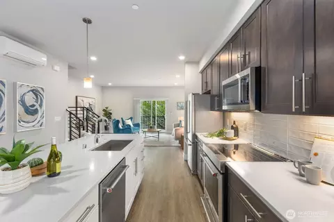 Kitchen - 826 238th Pl SE #F, Bothell, WA 98021 photo 3 of 4