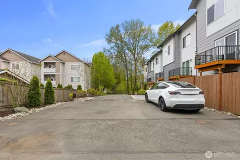 Exterior - 826 238th Pl SE #F, Bothell, WA 98021 photo 9 of 11