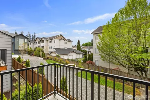 Exterior - 826 238th Pl SE #F, Bothell, WA 98021 photo 3 of 11