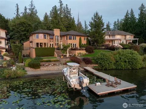 1303 Lakehurst Dr, Bremerton, WA 98312