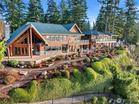 4218 Forest Beach Dr NW, Gig Harbor, WA 98335