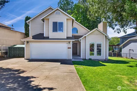 2523 Peters Dr, Longview, WA 98632