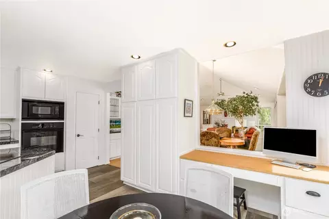 Kitchen - 113 Fairway Pl, Sequim, WA 98382 photo 6 of 6
