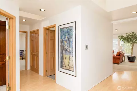 Entry Way - 113 Fairway Pl, Sequim, WA 98382 photo 1 of 1