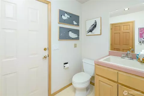 Bath - 113 Fairway Pl, Sequim, WA 98382 photo 6 of 6
