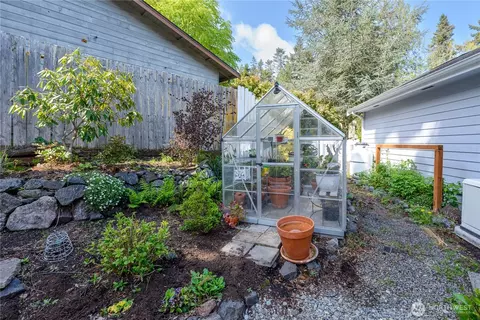 Exterior - 113 Fairway Pl, Sequim, WA 98382 photo 6 of 8