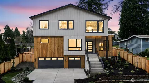 14 158th Pl NE, Bellevue, WA 98008