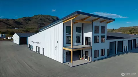 73 E Shop Ave #B18, Chelan, WA 98816