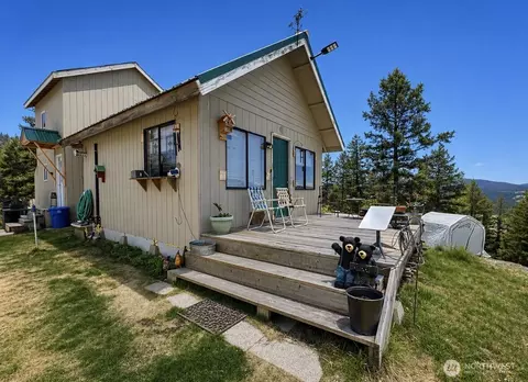 27 Mule Deer Ridge Rd, Oroville, WA 98844