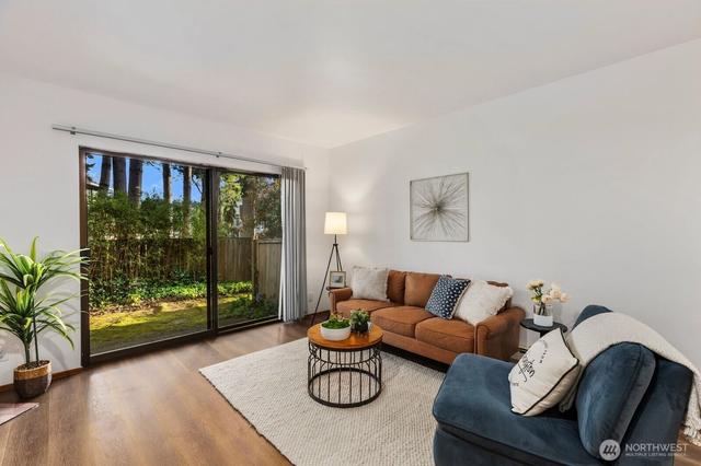 8017 NE 177th Ct #504, Kenmore, WA 98028